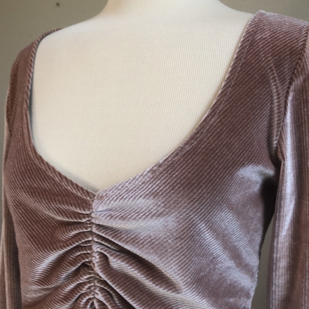 URBAN OUTFITTERS Paradox Ruched Cropped Top Mauve Velvet Long Sleeve Large - Picture 4 of 10